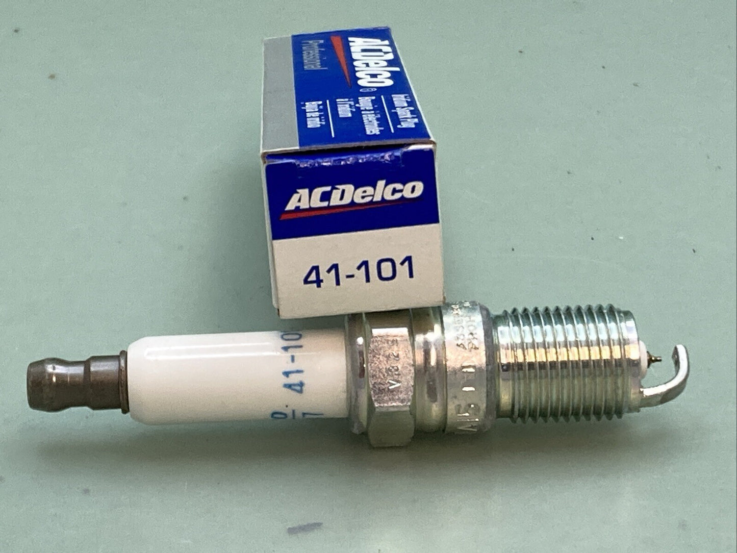 NEW GENUINE ACDELCO PROFESSIONAL 41-101 IRIDIUM SPARK PLUG
