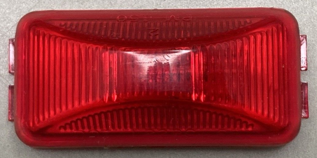 QTY2 NEW ANDERSON MARINE E150R WATERPROOF SIDE MARKER CLEARANCE LIGHT RED