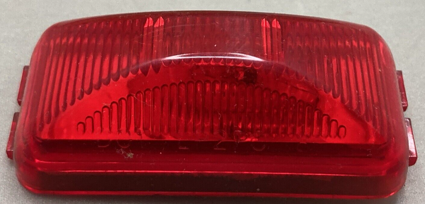 QTY2 NEW ANDERSON MARINE E150R WATERPROOF SIDE MARKER CLEARANCE LIGHT RED