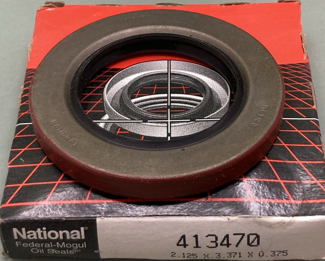 NEW GENUINE FEDERAL MOGUL 413470 OIL SEAL 2.125 X 3.371 X 0.375