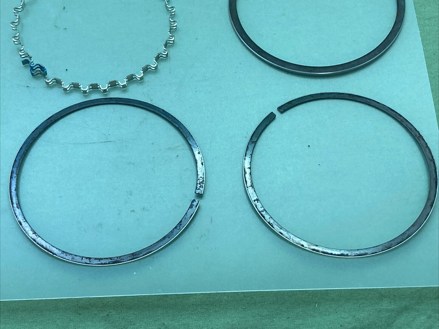NEW REPLACES MERCURY 39-67119 PISTON RING SET, STD