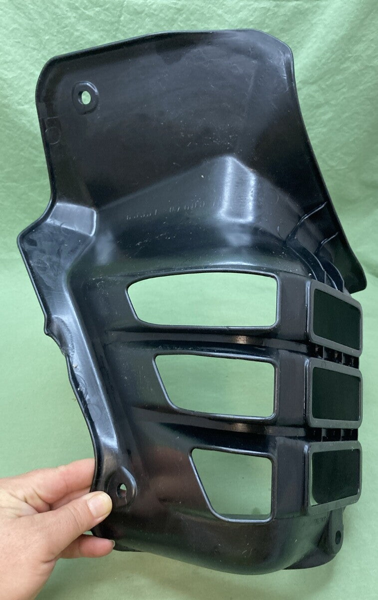 NEW GENUINE SUZUKI 63331-07G00-291 RH MUD GUARD, FOOTREST 63331-07G10-5PK