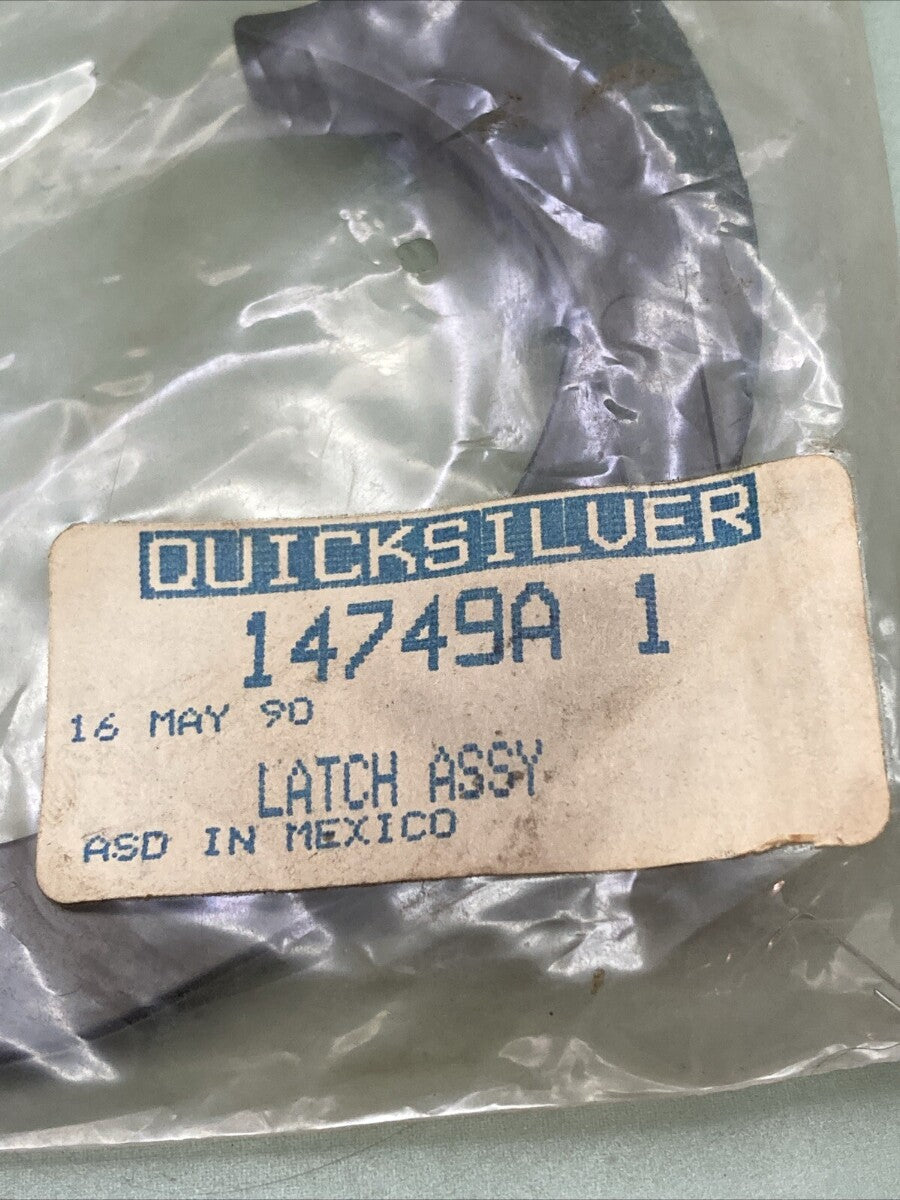 NEW GENUINE MERCURY QUICKSILVER 14749A1 LATCH ASSEMBLY