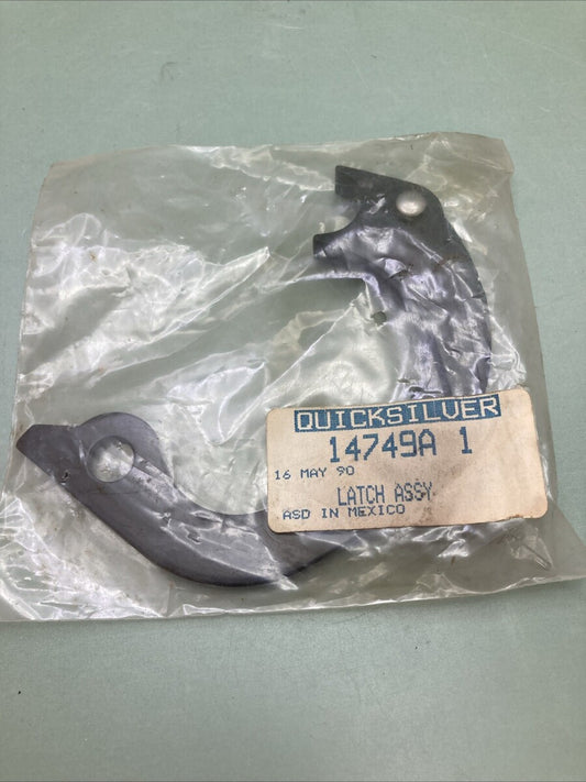 NEW GENUINE MERCURY QUICKSILVER 14749A1 LATCH ASSEMBLY