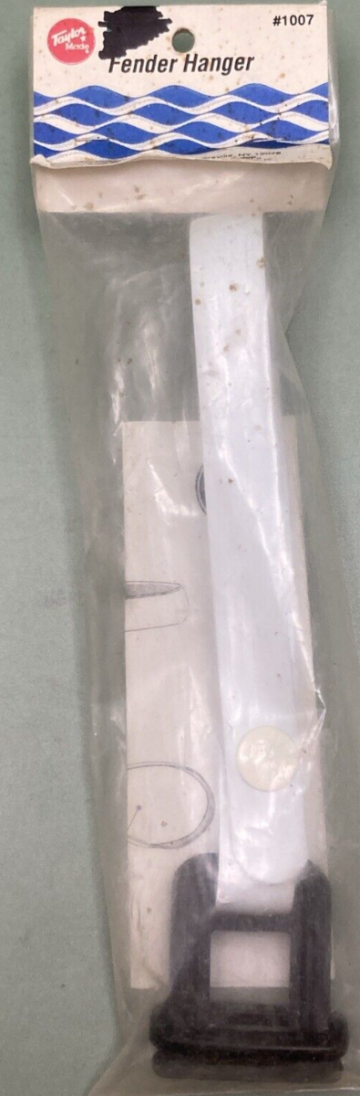 NEW GENUINE TAYLOR MADE 1007 FENDER HANGER WHITE