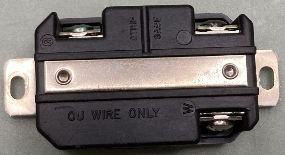 NEW SOUTHERN CHOICE MARINCO 305CRRB T/M RECEPTACLE 30A/125V 3 WIRE BLACK LOCKING