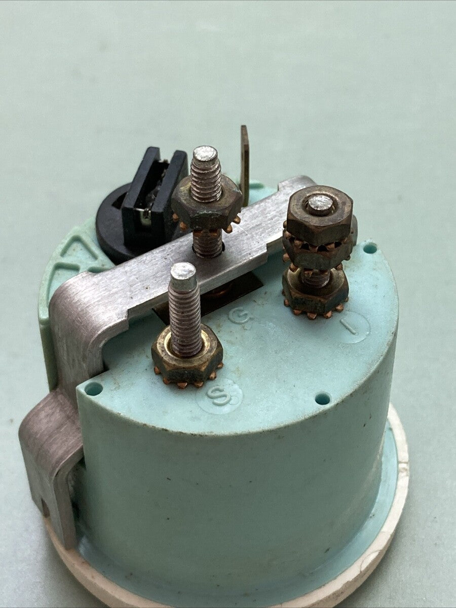 NEW TELEFLEX 67130 VOLTS GAUGE