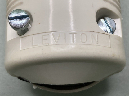 NEW GENUINE LEVITON 70520-P PLUG NYLON LOCKING 2-POLE 3-WIRE 20A 125V