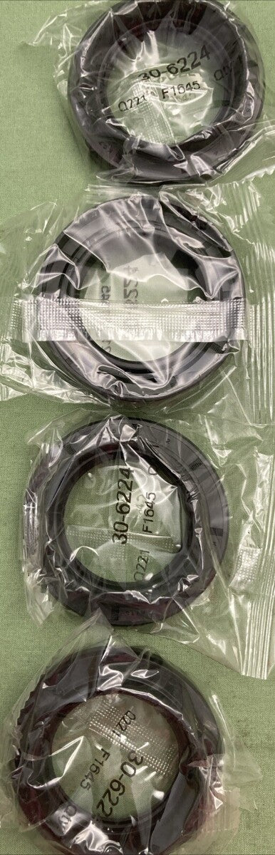 NEW PIVOT WORKS PWRWK-Y35-600 REAR WHEEL BEARING KIT YAMAHA 0215-0219