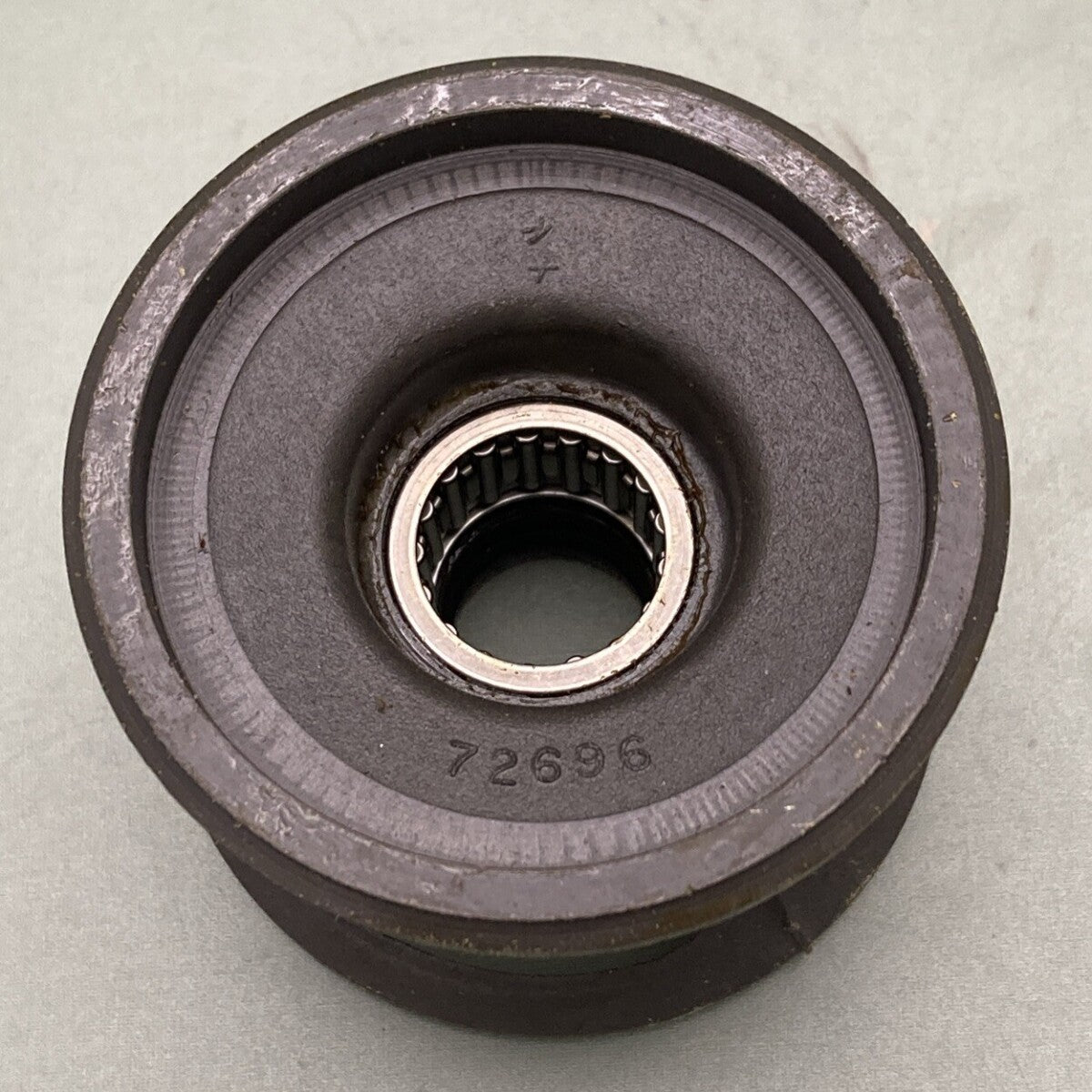 NEW GENUINE MERCURY QUICKSILVER 72694A1 BEARING CARRIER G HSNG ASM OUTBOARD 20HP