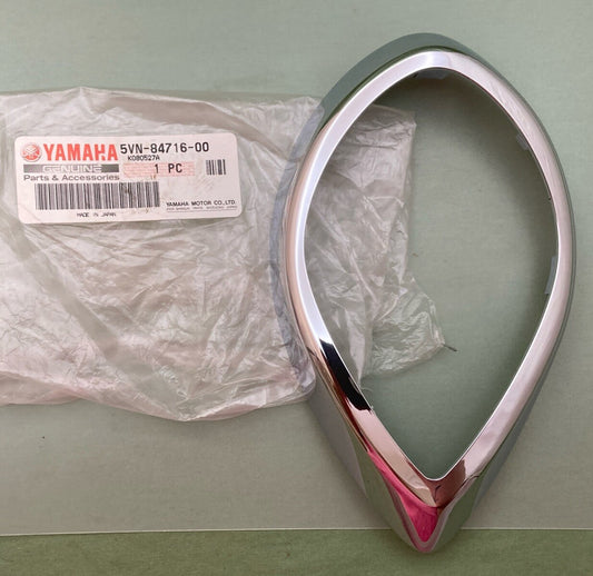 NEW GENIUNE YAMAHA 5VN-84716-00 Cover, Taillight