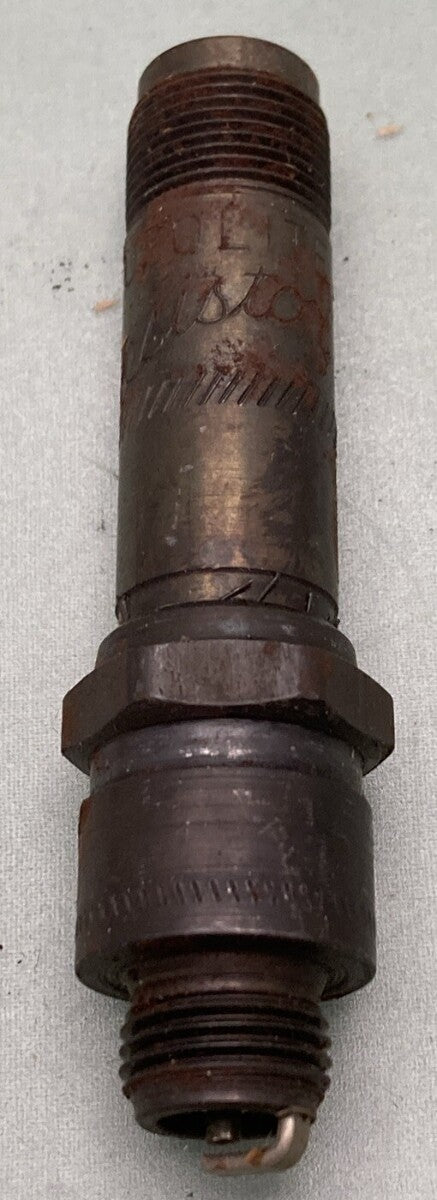 NEW GENUINE AUTOLITE AR10S SPARK PLUGS