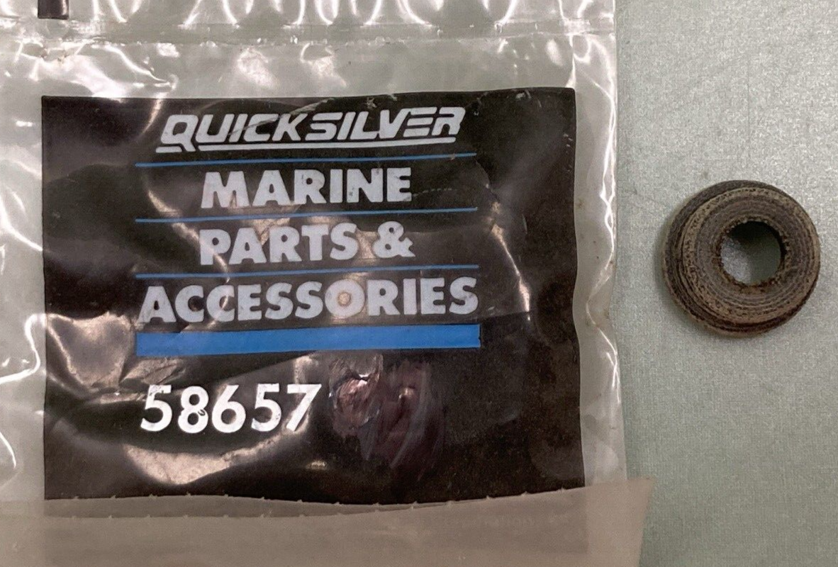 NEW GENUINE MERCURY 58657 ROPE GUIDE PLASTIC