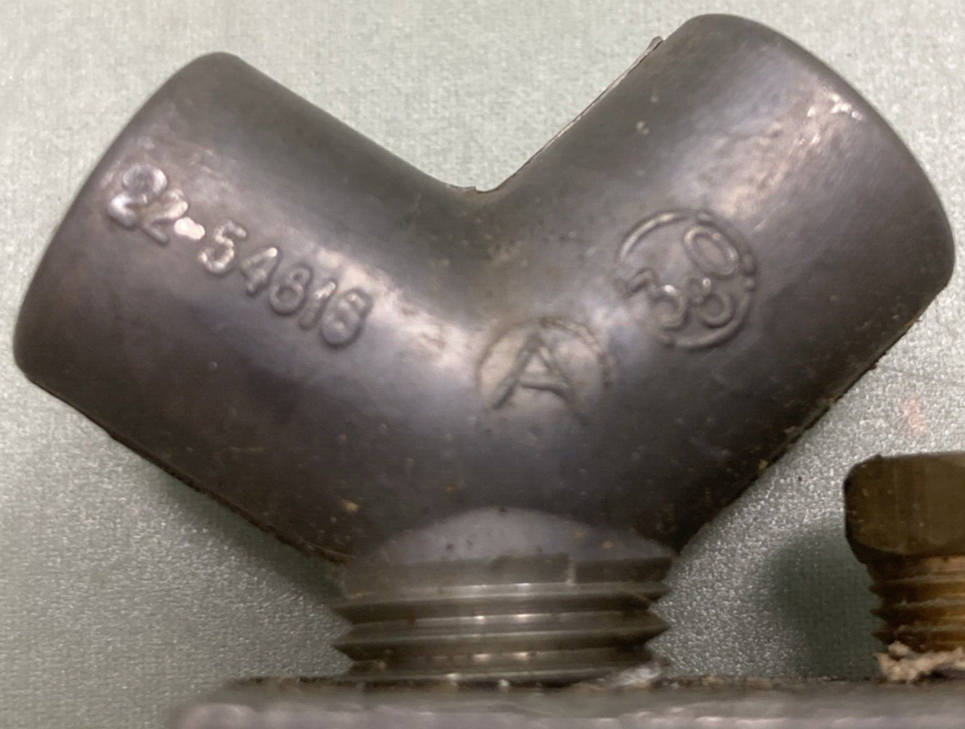 NEW GENUINE MERCURY 22-54818 FITTING 54817A3 FUEL PUMP ASSEMBLY LOWER W/ GASKETS