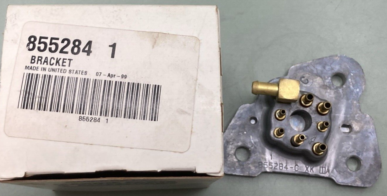 NEW GENUINE MERCURY 8552841 BRACKET OIL PUMP