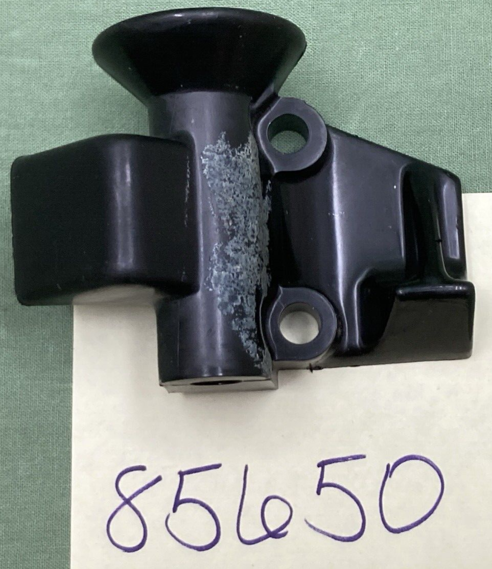 NEW REPLACES MERCURY 85650 HOUSING COWL HINGE STARBOARD
