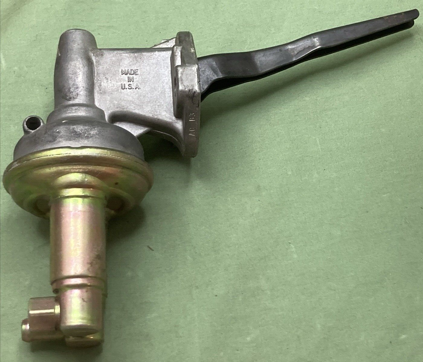NEW GENUINE GM 41350 FUEL PUMP W/ GASKET