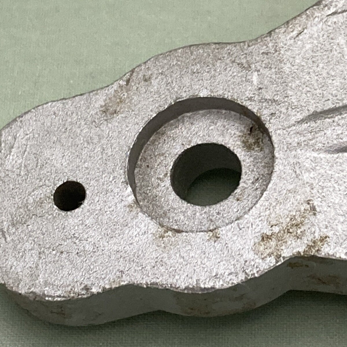 NEW GENUINE MERCURY QUICKSILVER 30768 BRACKET RECTIFIER MOUNT BOTTOM COWL ASM