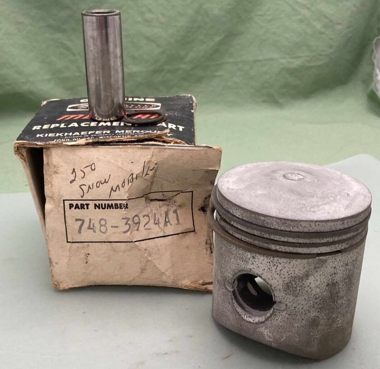 NEW GENUINE MERCURY 748-3924A1 PISTON ASSEMBLY