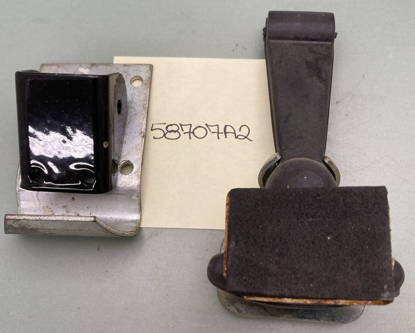 NEW REPLACES MERCURY QUICKSILVER 58707A2 LATCH KIT INCOMPLETE