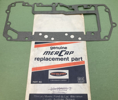 NEW MERCURY QUICKSILVER 27-72508 GASKET BAFFLE PLATE TO EXHAUST COVER