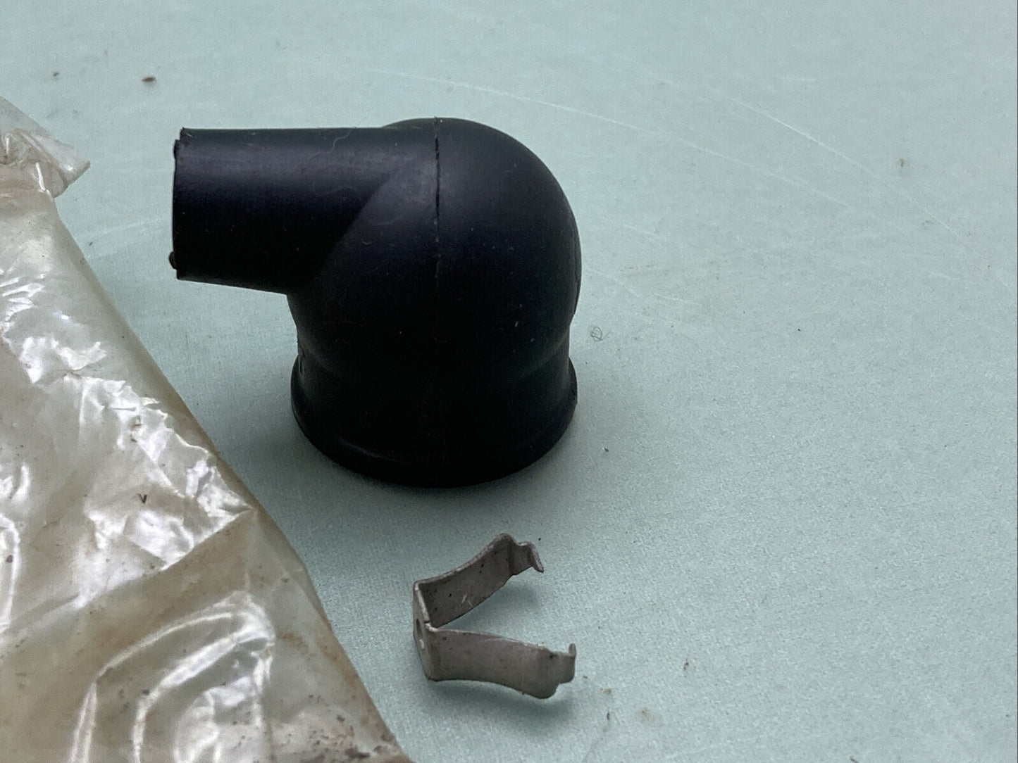 NEW MERCURY QUICKSILVER 85-70674 INSULATOR