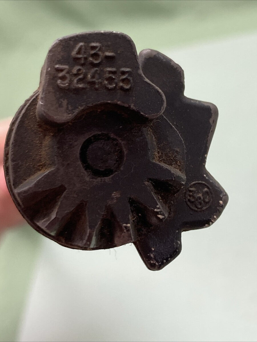 MERCURY QUICKSILVER 43-32453 SHIFT CONTROL SHAFT, WITH SECTOR GEAR