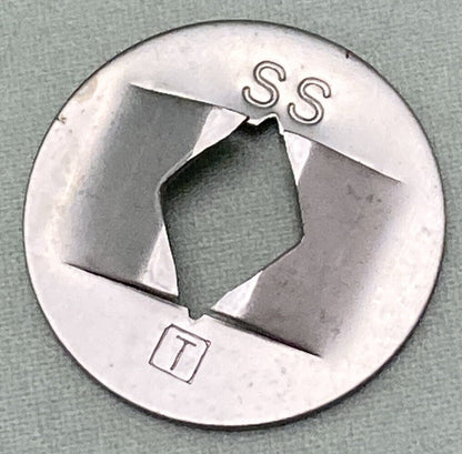 NEW REPLACES MERCURY QUICKSILVER 53-55891 FASTENER CLP BTTM CWL OUTBOARD 4.5HP