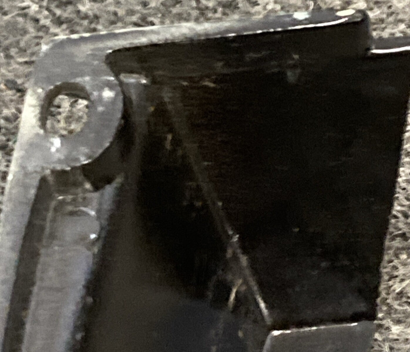 NEW GENUINE MERCURY 39025 COVER TRIM TO BOTTOM COWL OUTBOARD 9.8HP