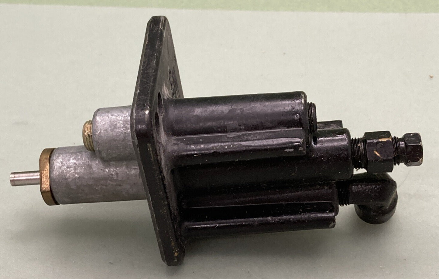 NEW GENUINE MERCURY QUICKSILVER 54951A2 VALVE ASM REVERSE LOCK 330 MIE GM 454 V8