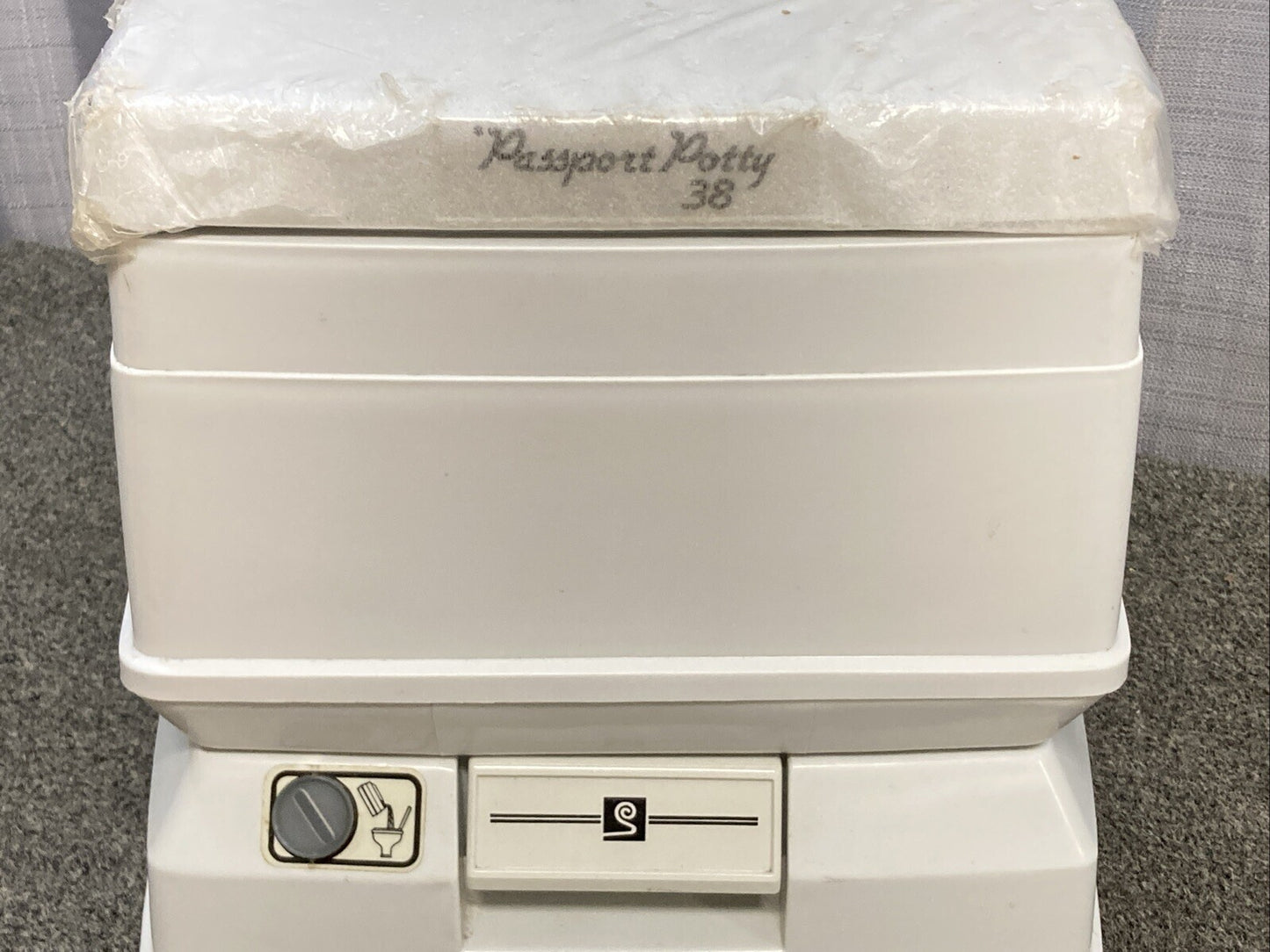 NEW PASSPORT POTTY 6004 PORTABLE TOILET, 13L