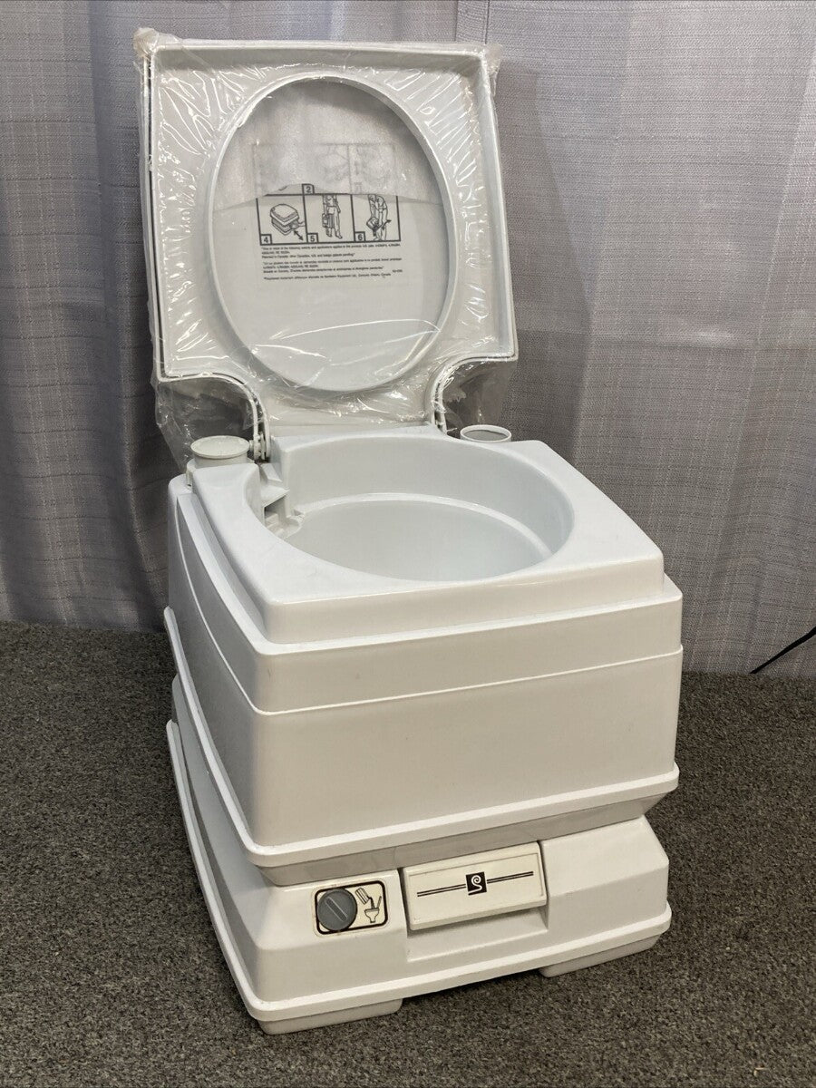 NEW PASSPORT POTTY 6004 PORTABLE TOILET, 13L