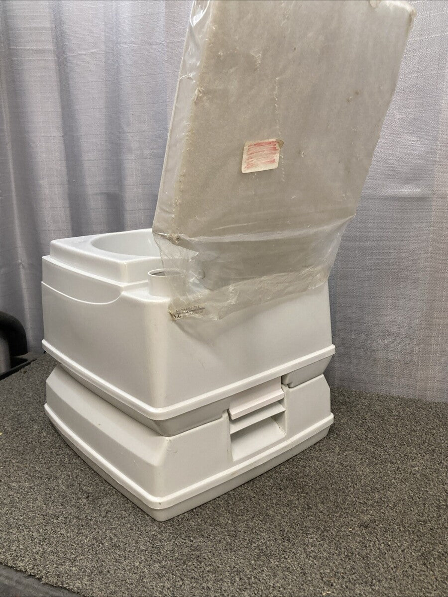 NEW PASSPORT POTTY 6004 PORTABLE TOILET, 13L
