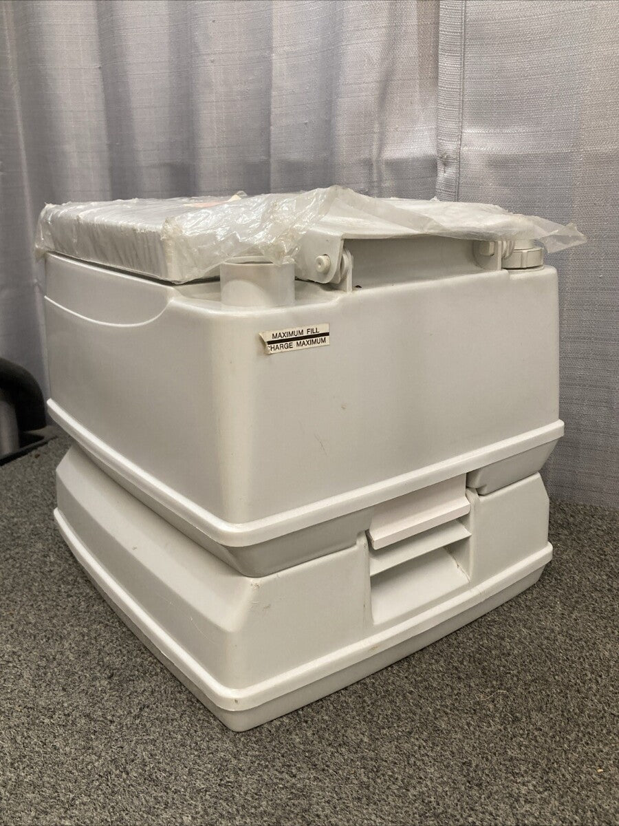 NEW PASSPORT POTTY 6004 PORTABLE TOILET, 13L