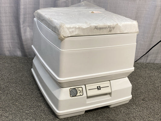 NEW PASSPORT POTTY 6004 PORTABLE TOILET, 13L
