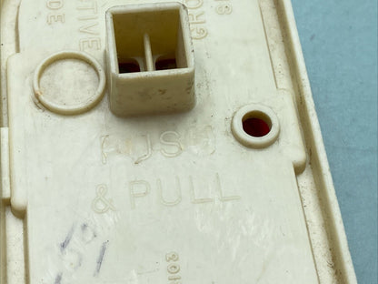 NEW REFLECT-O-LITE 400 SAE-P2-71 RED LIGHT CASING 73C103