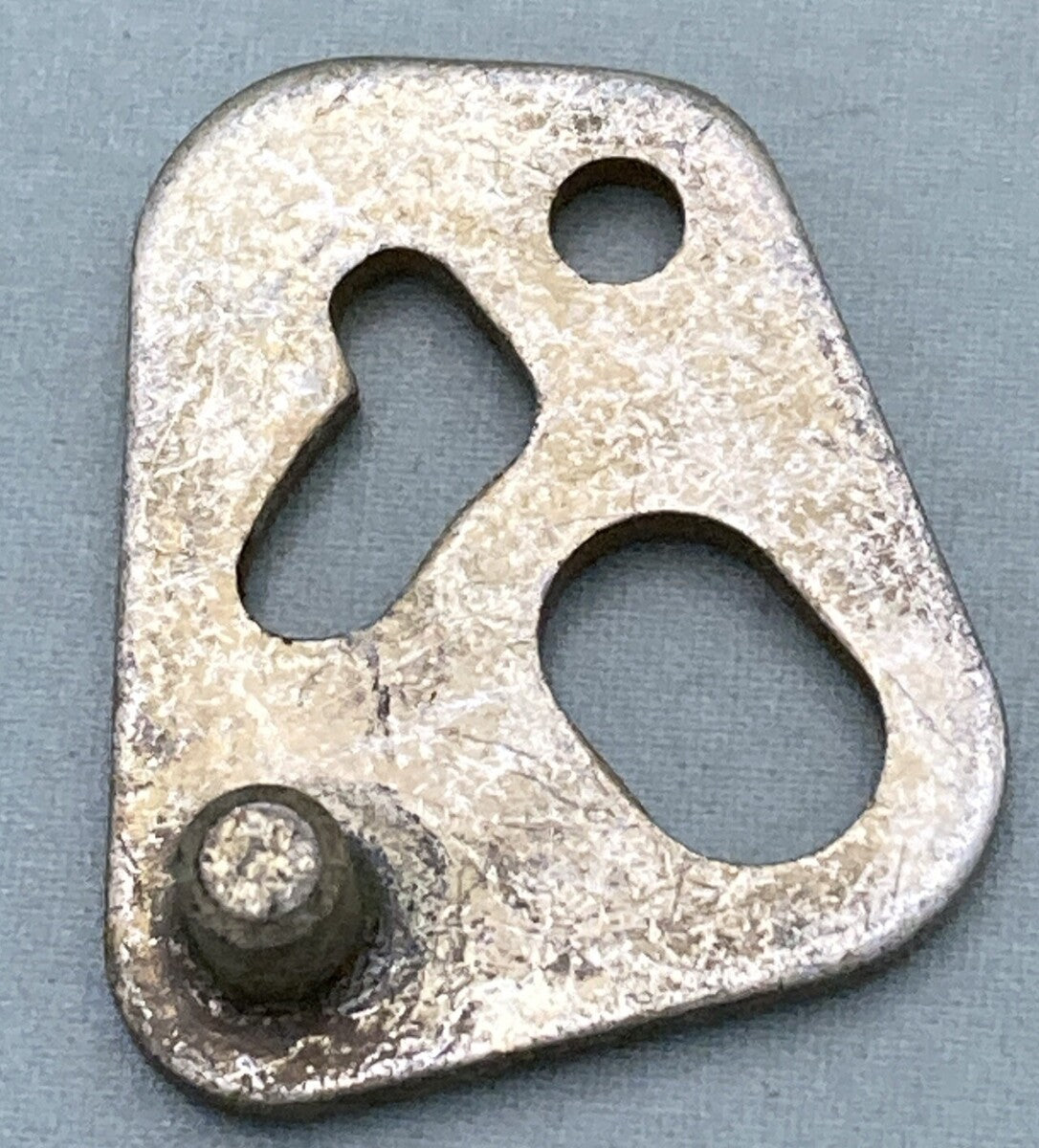 NEW REPLACES MERCURY QUICKSILVER 59366 HOLD DOWN