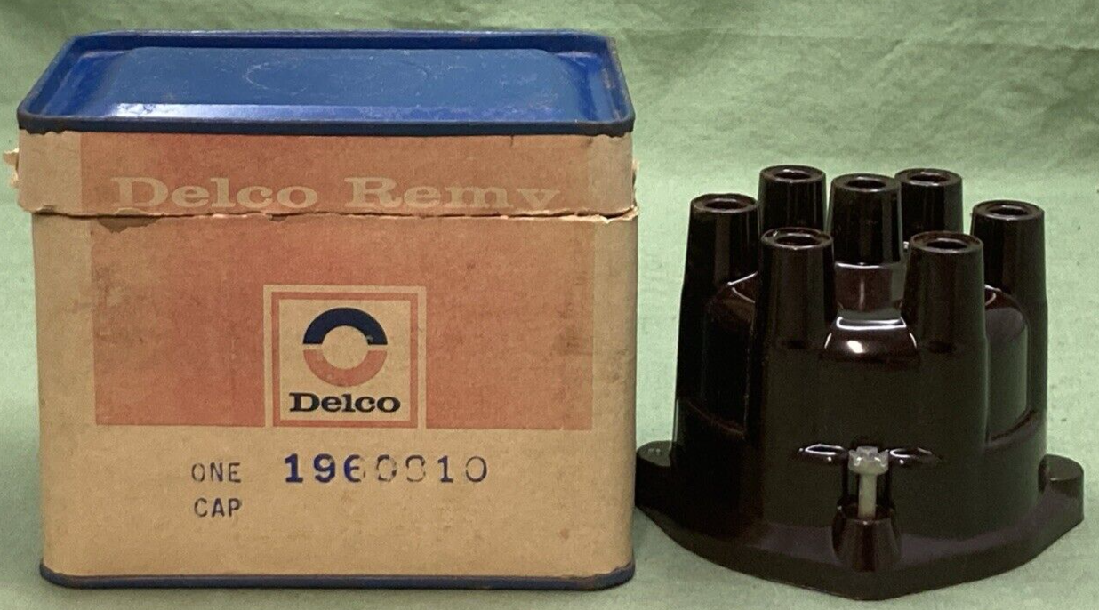 NEW GENUINE DELCO REMY 1960810 DISTRIBUTOR CAP  6 CYLINDER