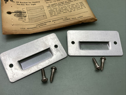 NEW CONSOLIDATED SPECIALTIES CO. BRACKET FOR HOLDING SEE-SEA BOW LIGHT