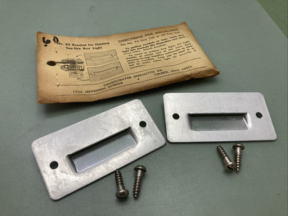 NEW CONSOLIDATED SPECIALTIES CO. BRACKET FOR HOLDING SEE-SEA BOW LIGHT