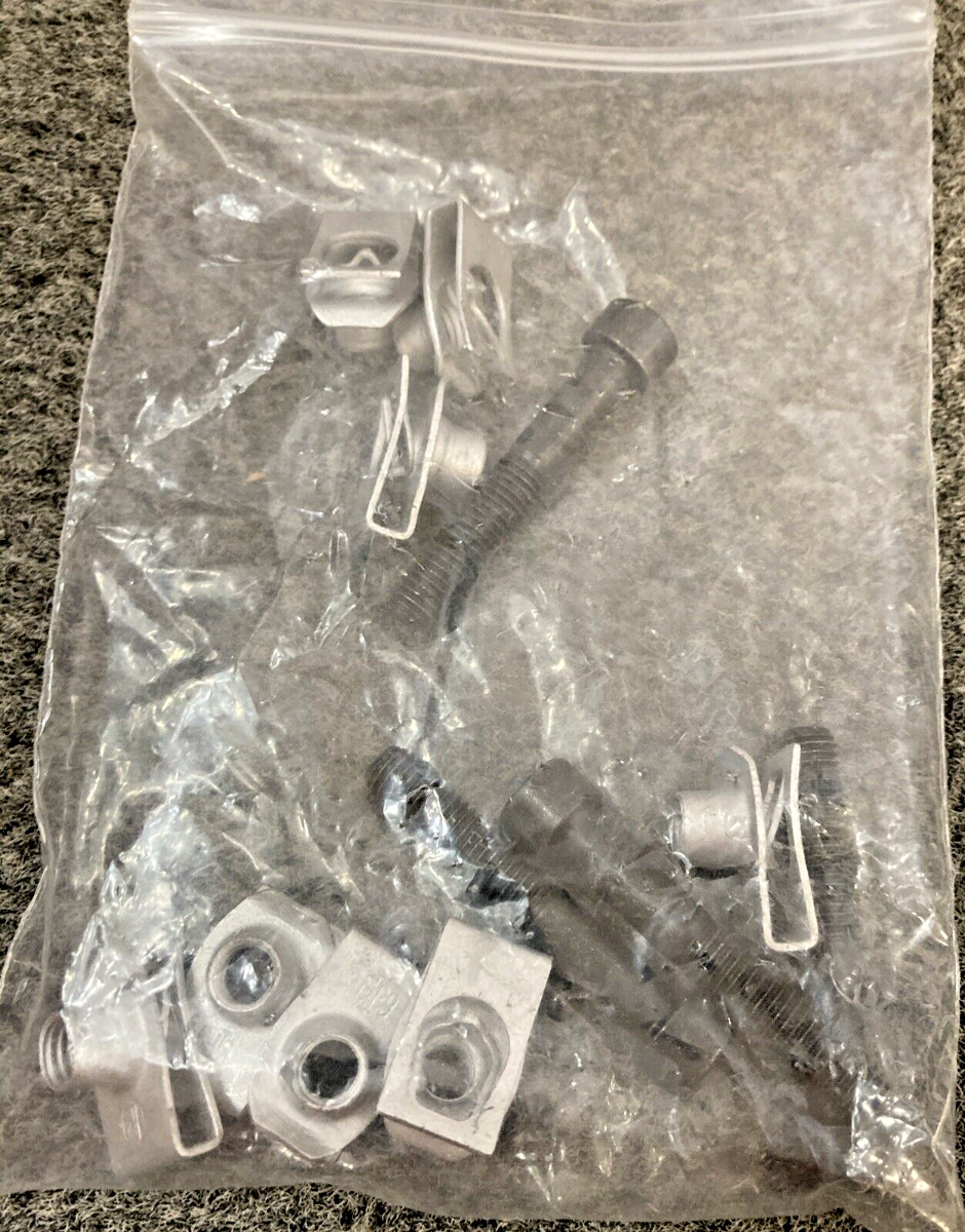 NEW GENUINE VICTORY 2875008 Saddlebag Bracket KIT HAMMER & JACKPOT