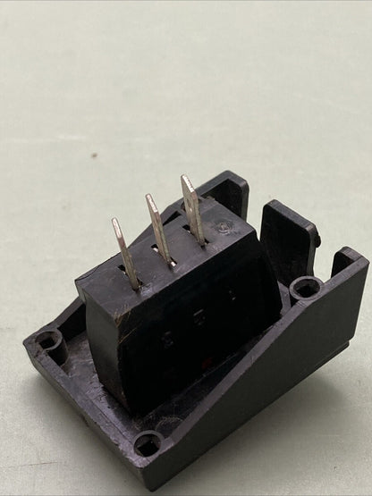 NEW CARQUEST DS128 UNIVERSAL TOGGLE SWITCH