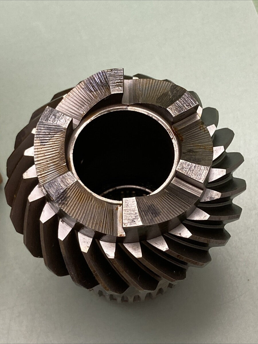 NEW GENUINE MERCURY QUICKSILVER 43-57501A1 PINION GEAR
