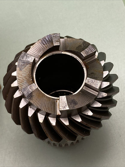 NEW GENUINE MERCURY QUICKSILVER 43-57501A1 PINION GEAR