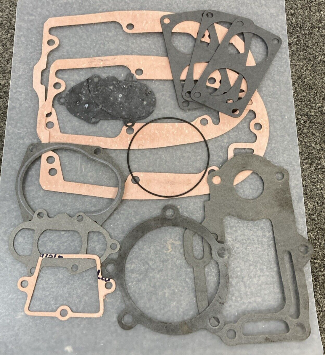 NEW GENUINE MERCURY 27-60476A75 ENGINE OVERHAUL GASKET INCOMPLETE