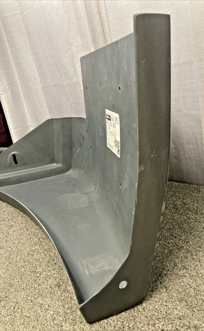 NEW GENUINE FRIEGHTLINER 22-37670-001 Quarter Fender RH, Glass Fiber Reinforced
