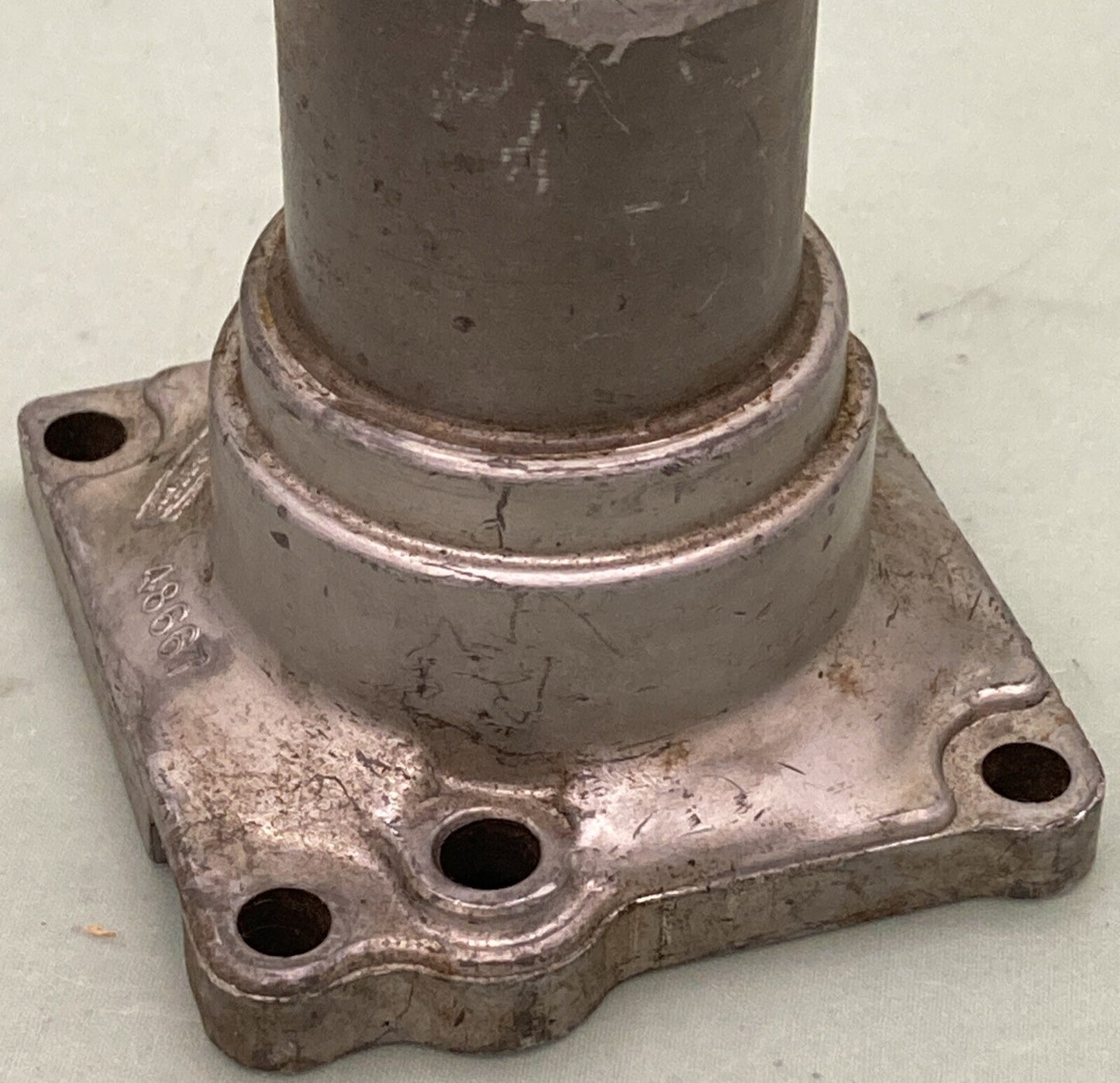 MERCURY QUICKSILVER 48667 PILOT DISTRIBUTOR MOUNTING ASM