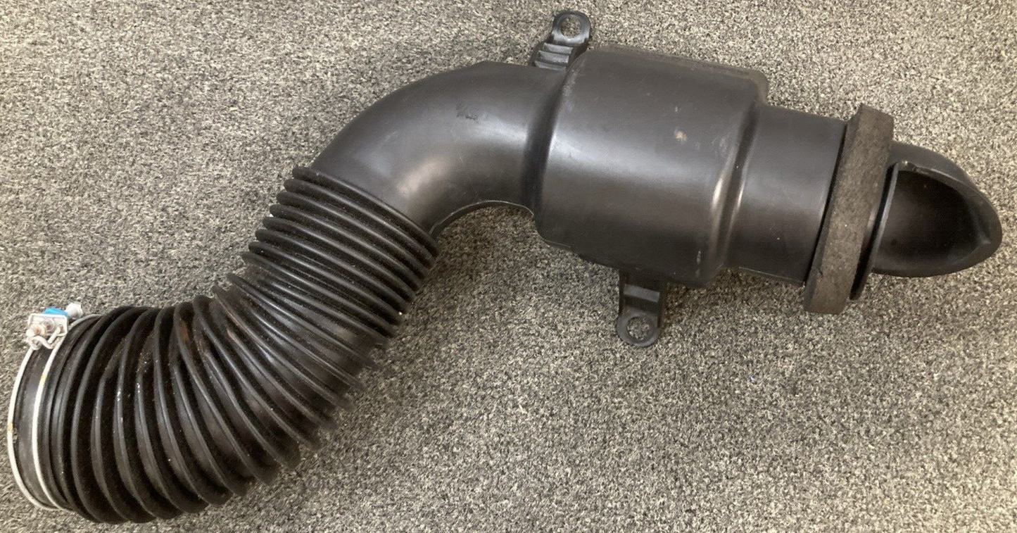 NEW TOYOTA 17882-0P010 HOSE AIR INTAKE CLEANER #2