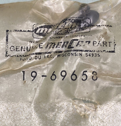NEW GENUINE MERCURY 19-69658 PLUG