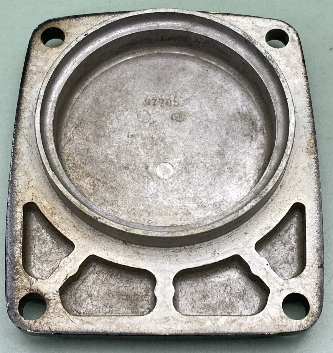 MERCURY QUICKSILVER 57765 REAR COVER DSH HSNG GEAR ASM